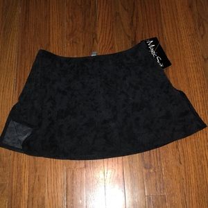 Magic Suit size L coverup skirt NWT